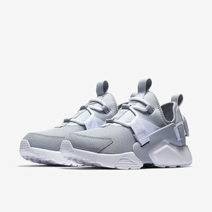 w nike air huarache city low